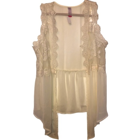No Boundaries Tops - No Boundaries New Cream and Crocheted Sheer Sleeveless Waterfall Front Sz Large